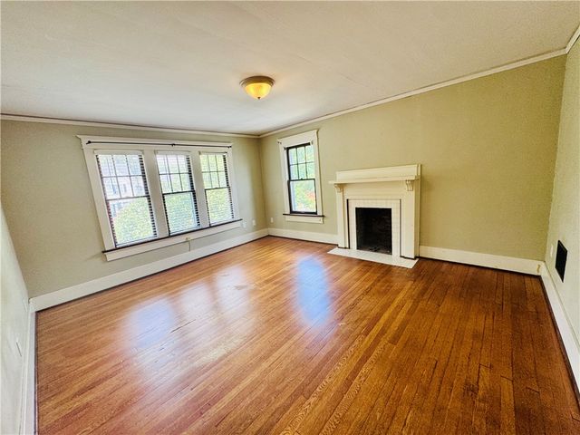 62 E Dixon Avenue, Oakwood, OH 45419