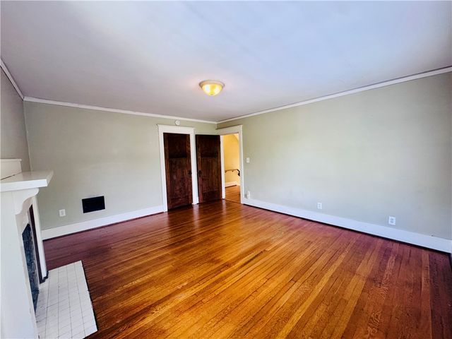 62 E Dixon Avenue, Oakwood, OH 45419