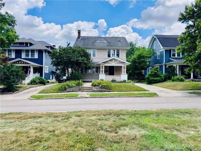 62 E Dixon Avenue, Oakwood, OH 45419