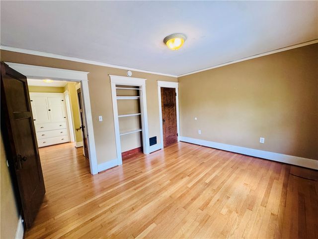 62 E Dixon Avenue, Oakwood, OH 45419