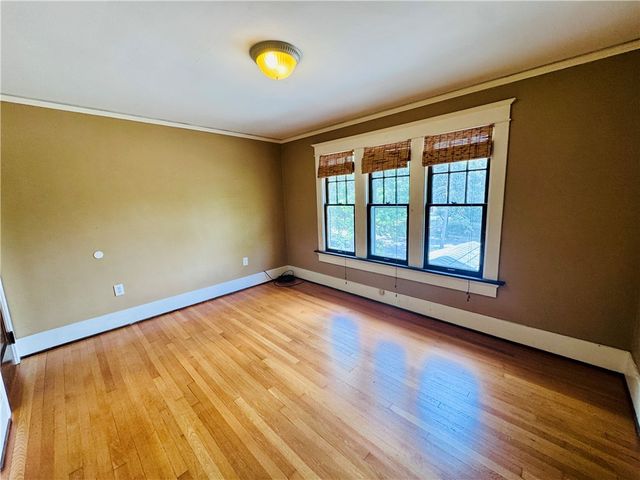 62 E Dixon Avenue, Oakwood, OH 45419