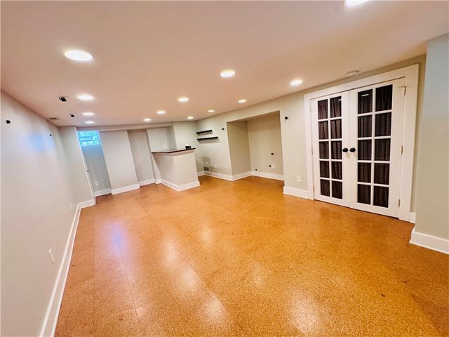 62 E Dixon Avenue, Oakwood, OH 45419