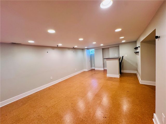 62 E Dixon Avenue, Oakwood, OH 45419