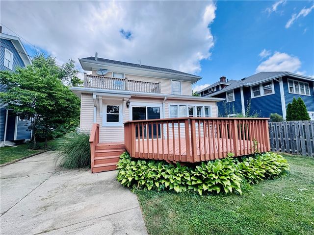 62 E Dixon Avenue, Oakwood, OH 45419