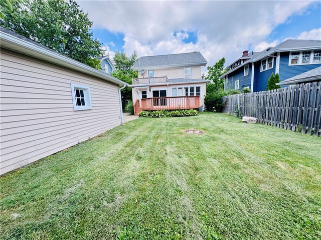 62 E Dixon Avenue, Oakwood, OH 45419