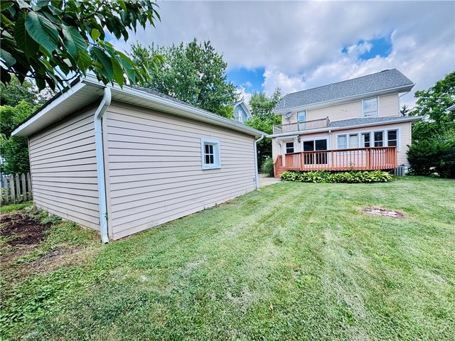 62 E Dixon Avenue, Oakwood, OH 45419