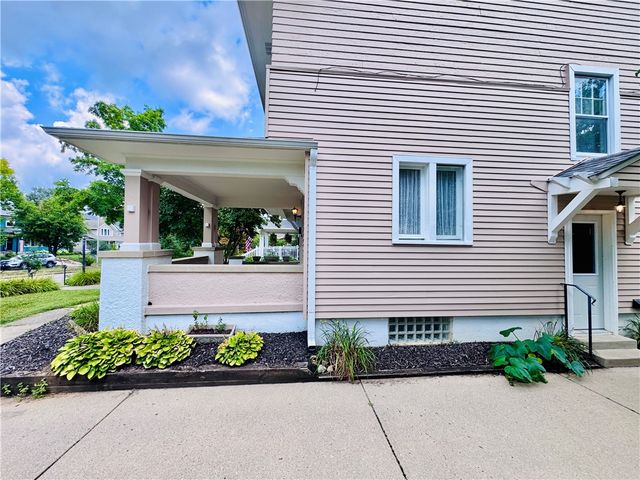 62 E Dixon Avenue, Oakwood, OH 45419