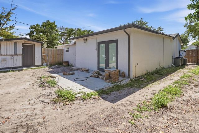 1152 Sunset Road, West Palm Beach, FL 33406