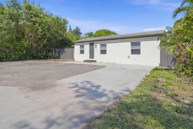 1152 Sunset Road, West Palm Beach, FL 33406