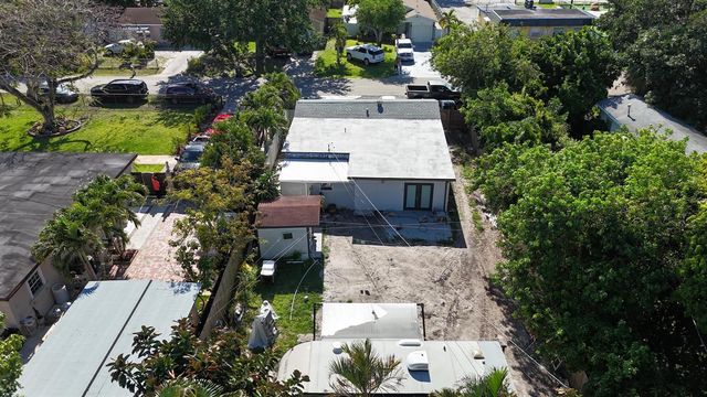 1152 Sunset Road, West Palm Beach, FL 33406