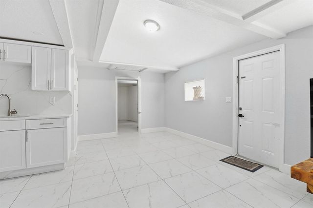 1152 Sunset Road, West Palm Beach, FL 33406