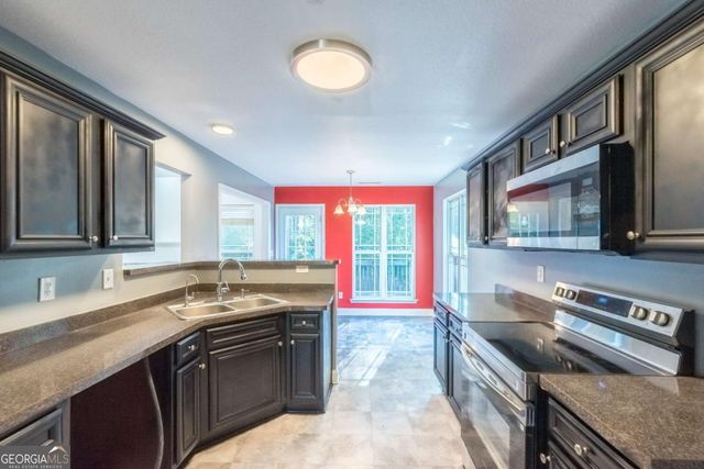 404 WOODCREEK, Griffin, GA 30224