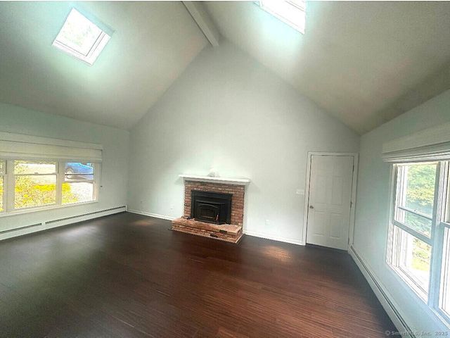 15 Beechwood Road, Branford, CT 06405