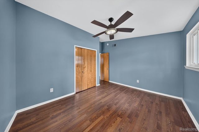 9281 Hazel Street, Taylor, MI 48180