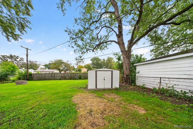 9281 Hazel Street, Taylor, MI 48180