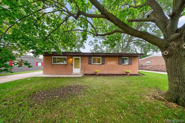 9281 Hazel Street, Taylor, MI 48180