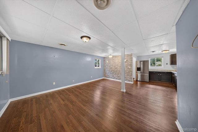 9281 Hazel Street, Taylor, MI 48180