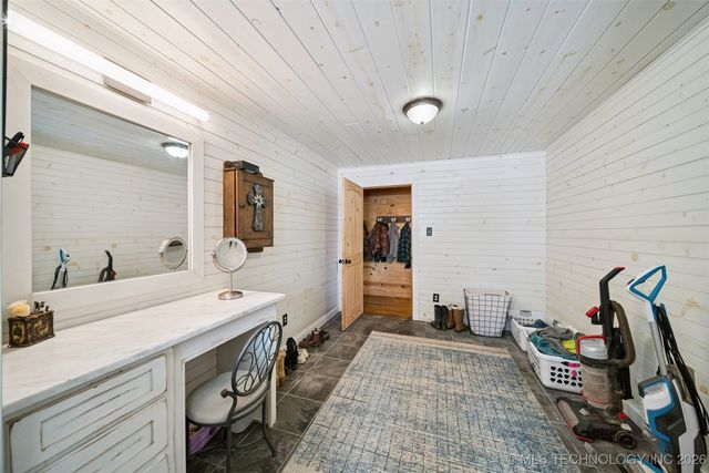 11815 EW 255 Road, Nowata, OK 74048