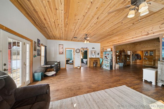 11815 EW 255 Road, Nowata, OK 74048