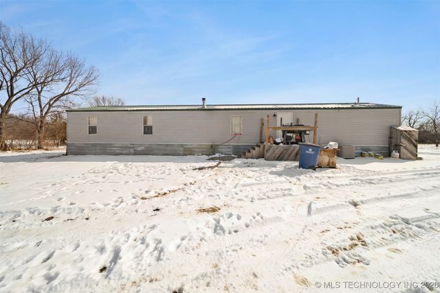 11815 EW 255 Road, Nowata, OK 74048