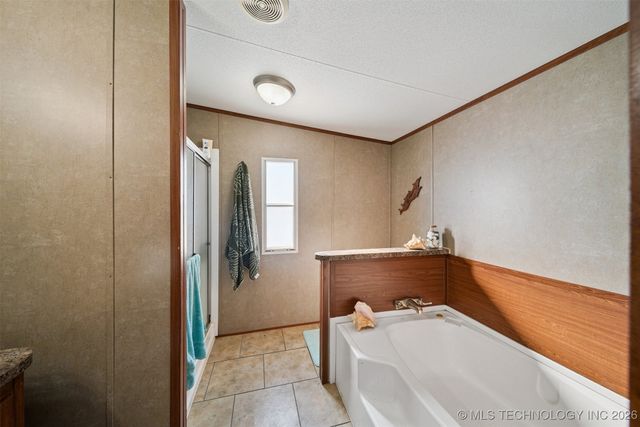 11815 EW 255 Road, Nowata, OK 74048