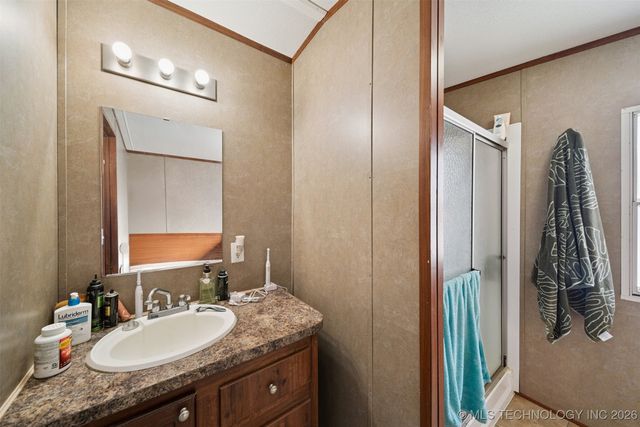 11815 EW 255 Road, Nowata, OK 74048