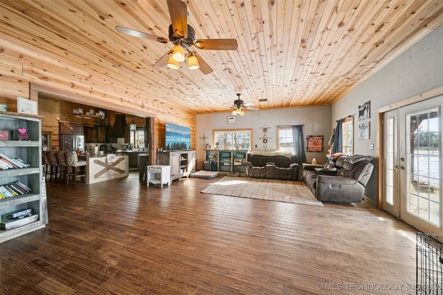 11815 EW 255 Road, Nowata, OK 74048