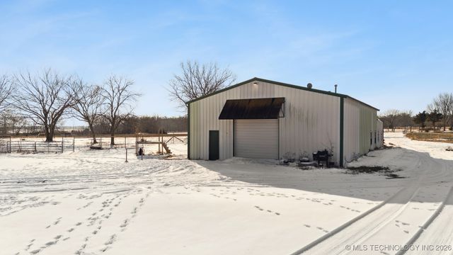 11815 EW 255 Road, Nowata, OK 74048