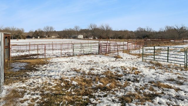 11815 EW 255 Road, Nowata, OK 74048