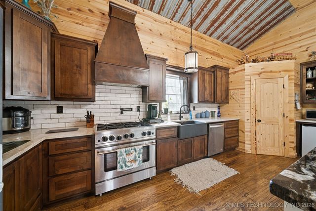 11815 EW 255 Road, Nowata, OK 74048