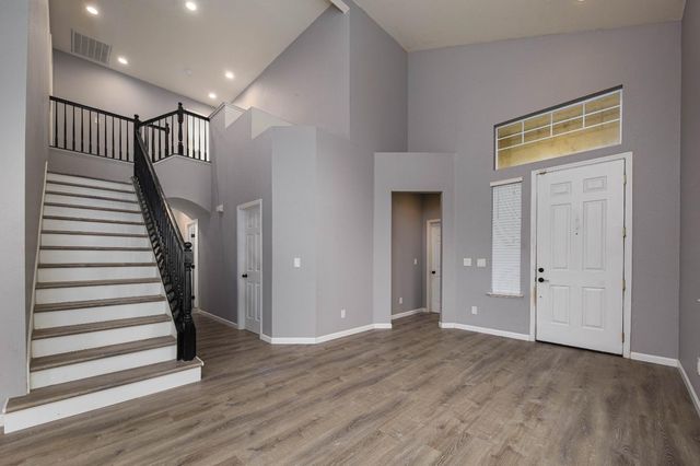 272 Olivine Ave, Lathrop, CA 95330