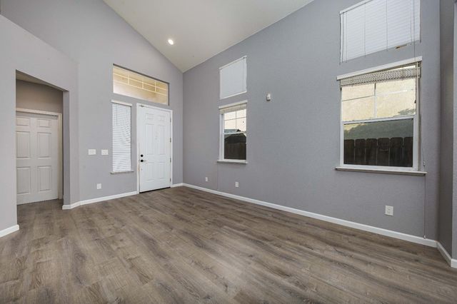 272 Olivine Ave, Lathrop, CA 95330