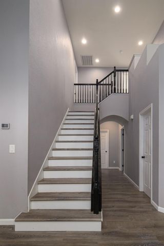 272 Olivine Ave, Lathrop, CA 95330