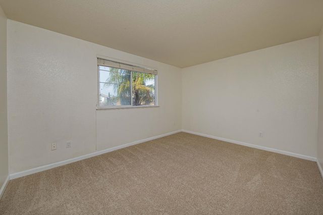 272 Olivine Ave, Lathrop, CA 95330