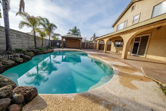 272 Olivine Ave, Lathrop, CA 95330