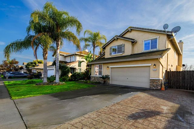 272 Olivine Ave, Lathrop, CA 95330