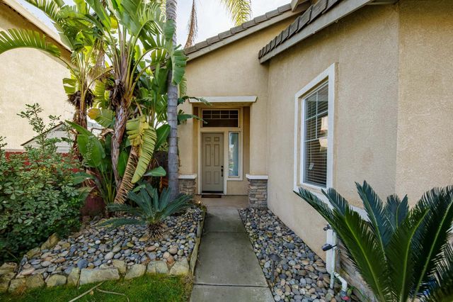 272 Olivine Ave, Lathrop, CA 95330