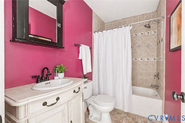 3013 E Marshall St, Richmond, VA 23223
