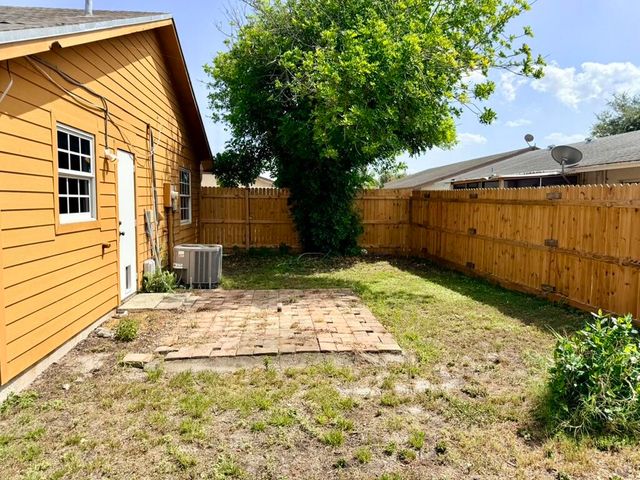 8715 PLUTO Terrace, West Palm Beach, FL 33403