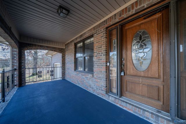 144 Bess Thompson Road, Laceys Spring, AL 35754