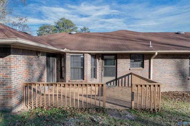 144 Bess Thompson Road, Laceys Spring, AL 35754