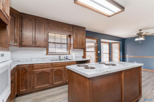 144 Bess Thompson Road, Laceys Spring, AL 35754