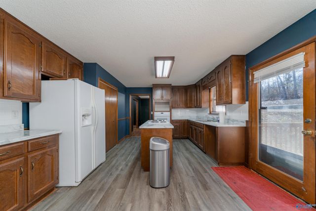 144 Bess Thompson Road, Laceys Spring, AL 35754