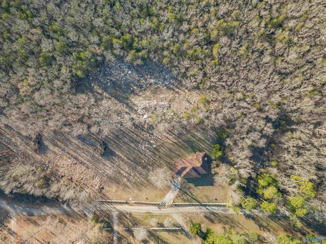 144 Bess Thompson Road, Laceys Spring, AL 35754