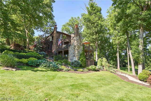 2793 Greenspire Circle, Akron, OH 44333