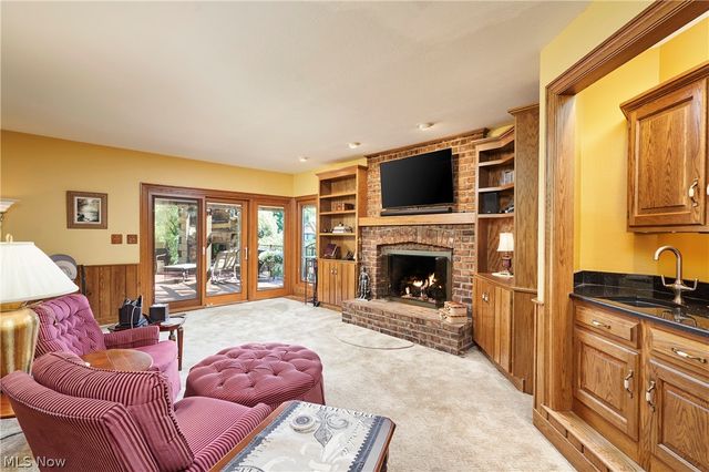 2793 Greenspire Circle, Akron, OH 44333