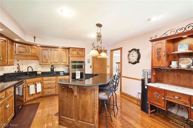 2793 Greenspire Circle, Akron, OH 44333