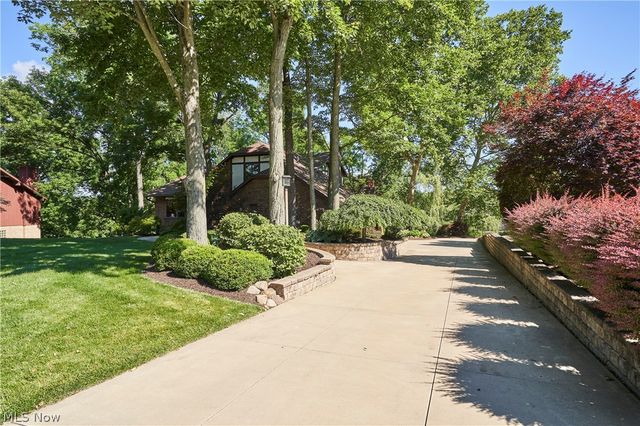 2793 Greenspire Circle, Akron, OH 44333