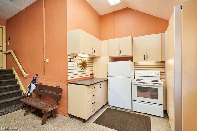 2793 Greenspire Circle, Akron, OH 44333