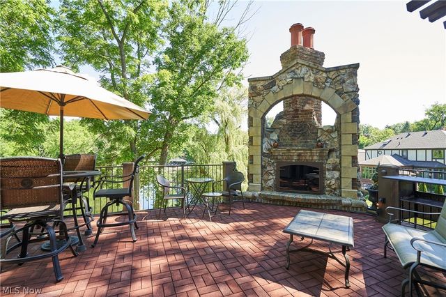 2793 Greenspire Circle, Akron, OH 44333